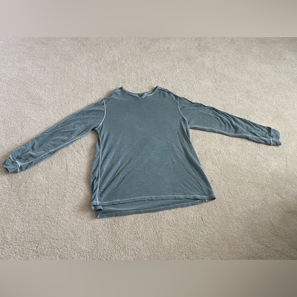 32 BAR BLUES Men’s Henley Shirt - Like New - Picture 4 of 5